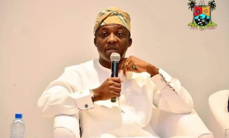 Lagos arrests three for illegal waste dumping on road median