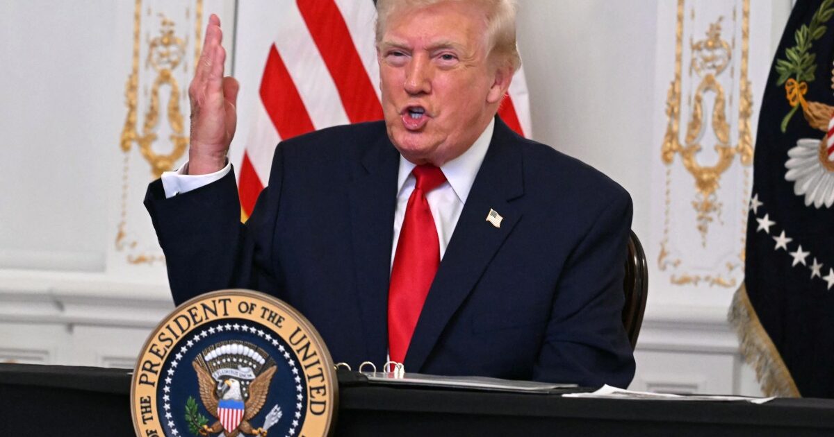 Trump orders immigration halt from 19 restricted countries