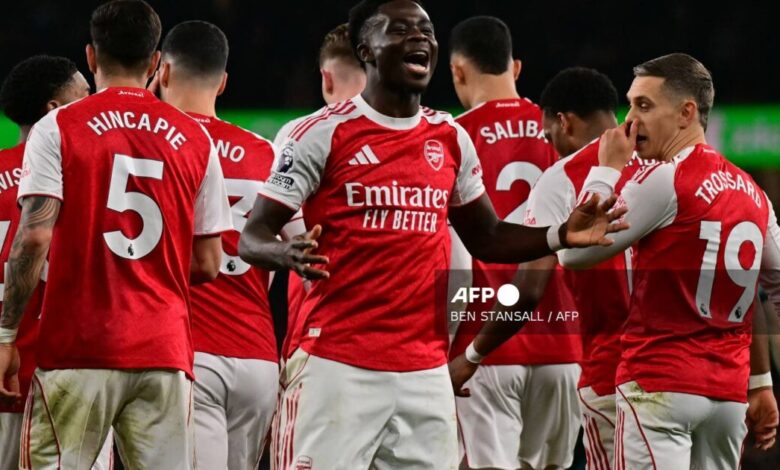 Arsenal beat Wolves 2-1 in dramatic EPL finish