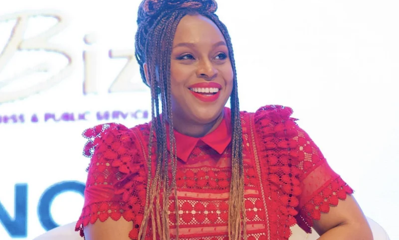 Chimamanda Adichie Refutes UNN Visiting Professor Claim