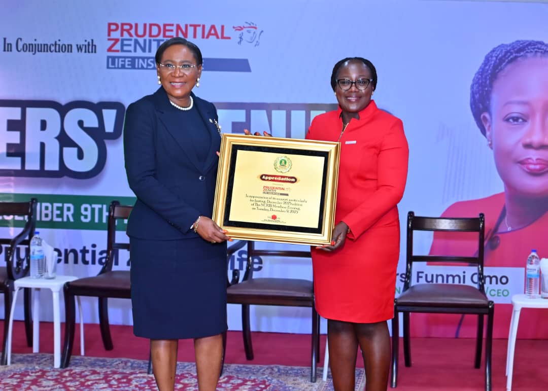 L-R: Nigerian Council of Registered Insurance Brokers' (NCRIB) President, Ekeoma Ezeibe, presenting Appreciation Plaque to  MD/CEO, prudential Zenith Life Insurance,  Funmi Omo, at the December edition of Brokers evening hosted by Prudential Zenith Life Insurance in Lagos recently.