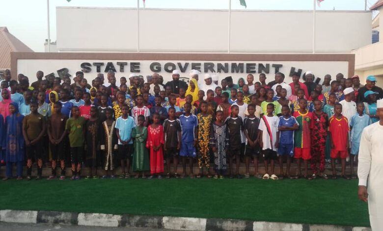 Niger Gov Receives Rescued Abducted Catholic School Children – THISDAYLIVE