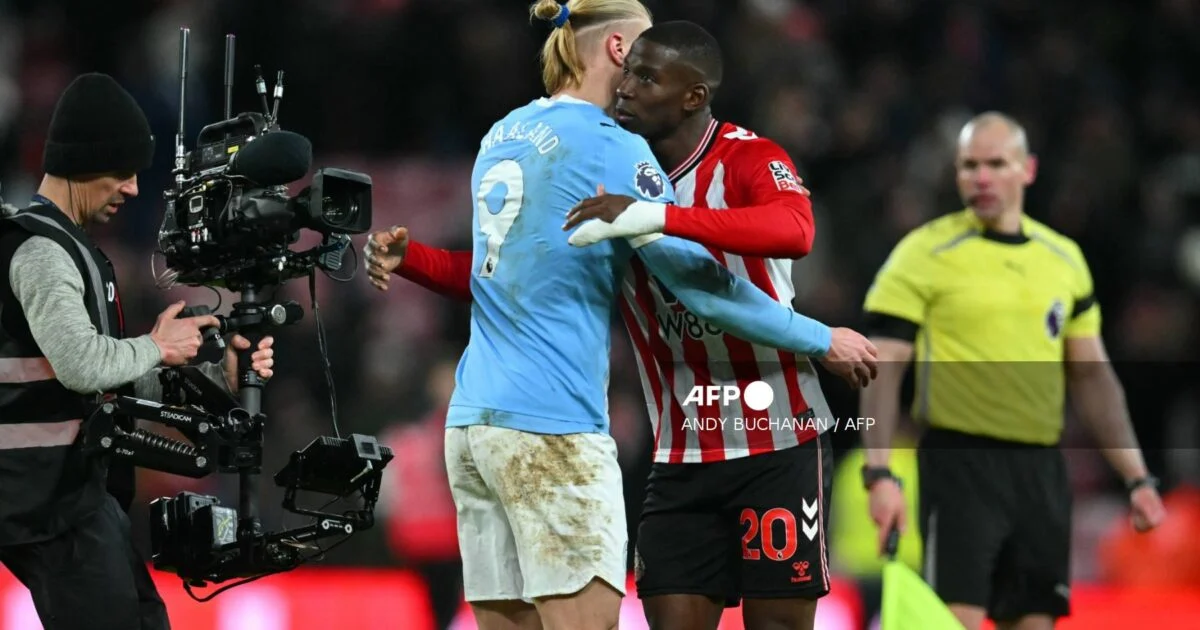 Man City's title bid dented by 0-0 Sunderland stalemate