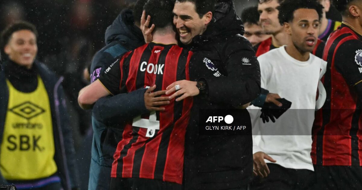 Bournemouth beat Liverpool 3-2 to end Reds' unbeaten run