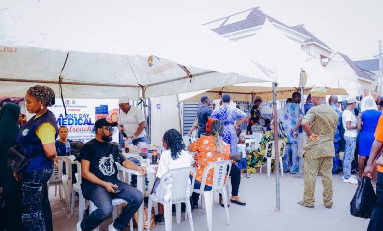 Akpabio's medical outreach aids 700 Lagos residents