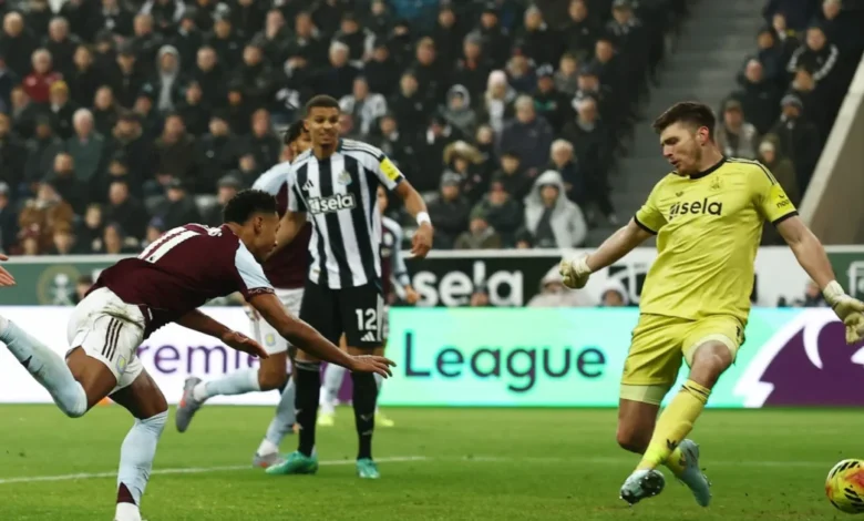 Aston Villa beat Newcastle 2-0 to stay in title hunt