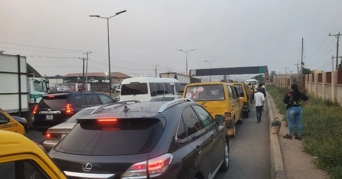 Truck Overturns on Otedola Bridge, Causes Major Gridlock