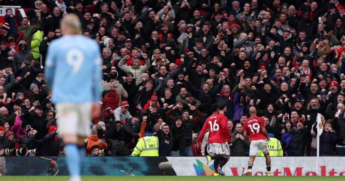 Carrick's Man United beat City 2-0 in Manchester Derby